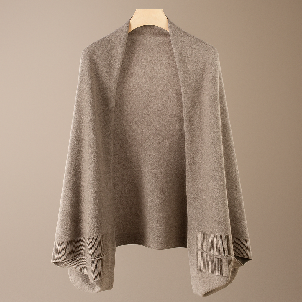 Maja - Wełniany, narzutkowy sweter z rzemieślniczymi akcentami